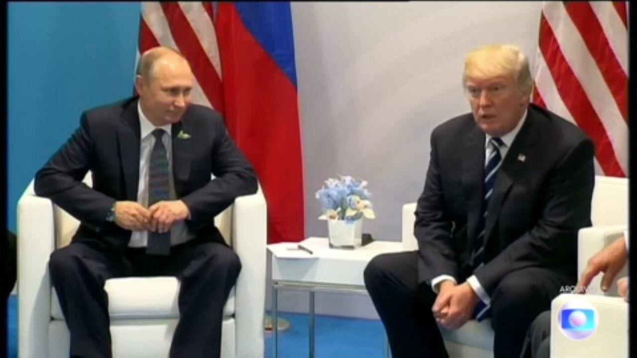 Trump e Putin devem discutir proposta de cessar-fogo e 'divisão' da Ucrânia nesta terça-feira