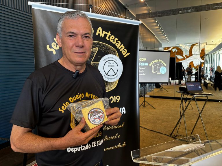 Evento na Câmara comemora seis anos da lei que regulamenta a produção de queijos artesanais